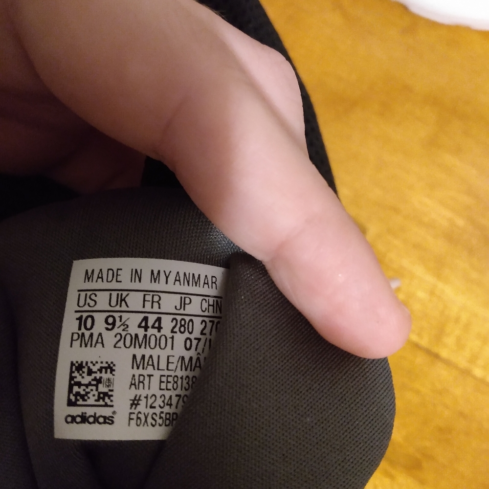 Adidas - Picture 2 of 3